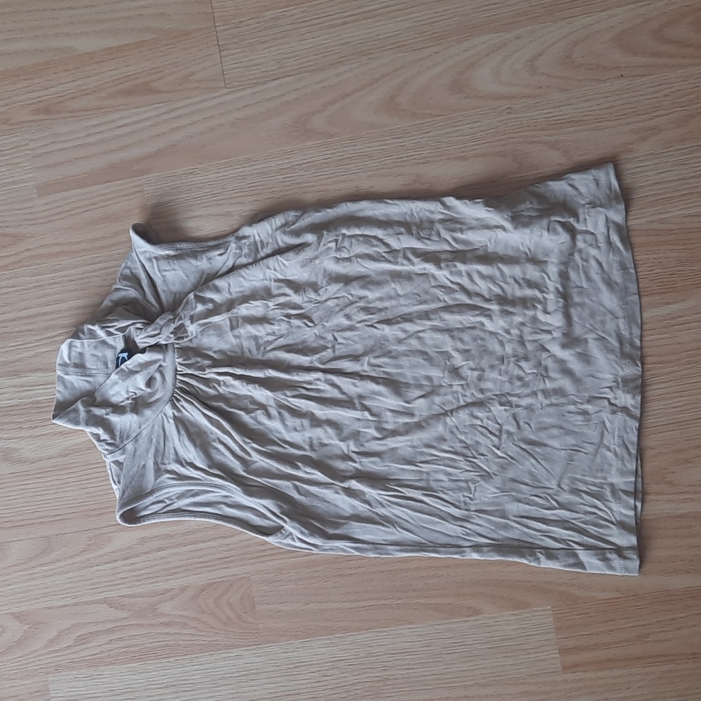 Dynamite top‎